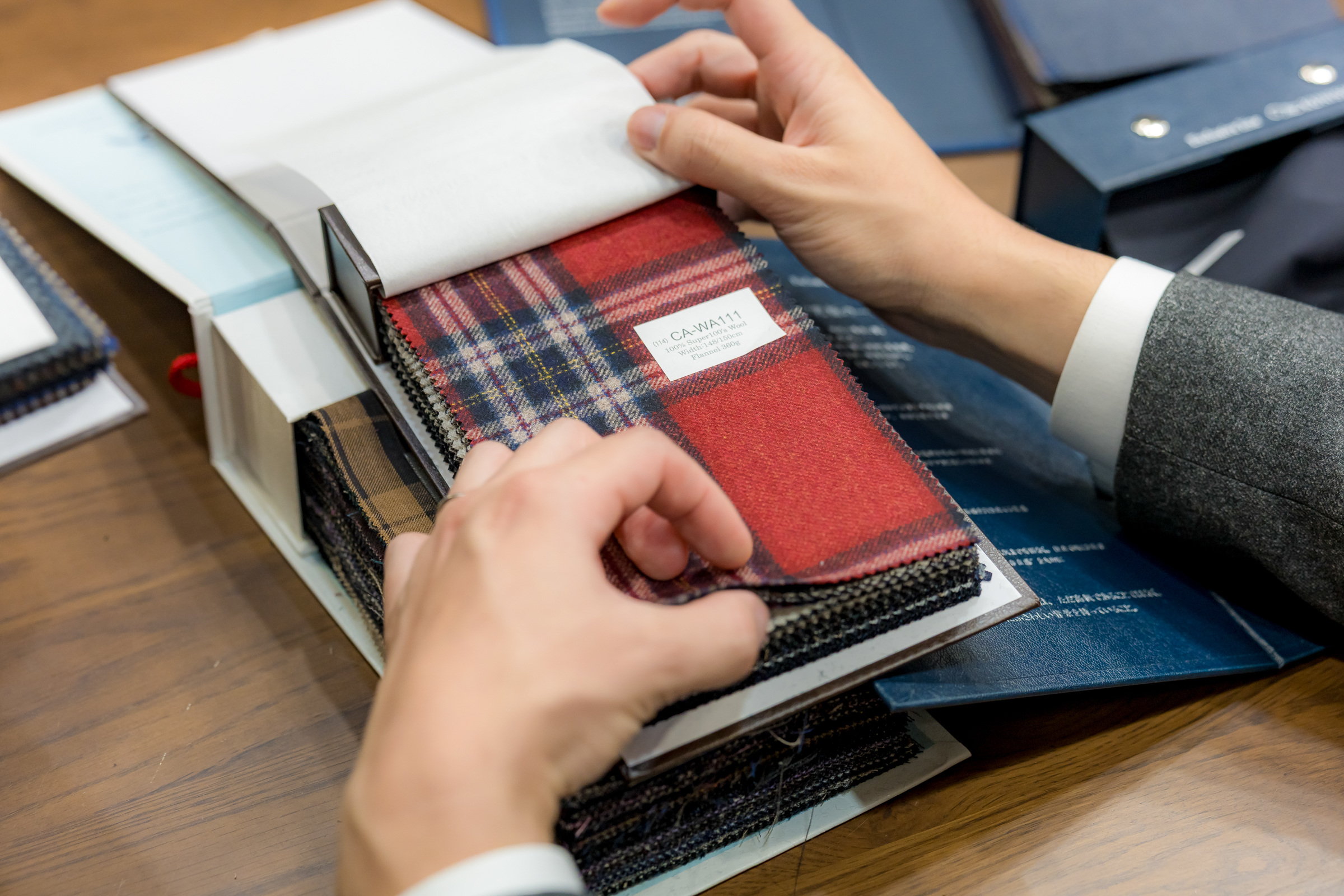 レディーススーツや企業ユニフォーム・OEMにも対応